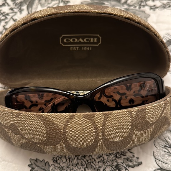 Coach sunglasses and case - Picture 2 of 4